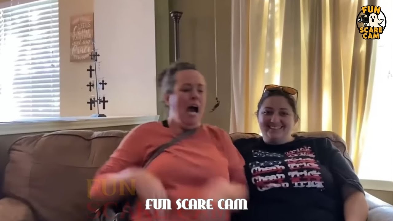 Лучшие забавные реакции на видео с пугающими моментами #16 😈 Шутки и розыгрыши 🤣 Внезапные испуги...