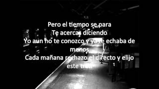 La Oreja de Van Gogh- Jueves Lyrics
