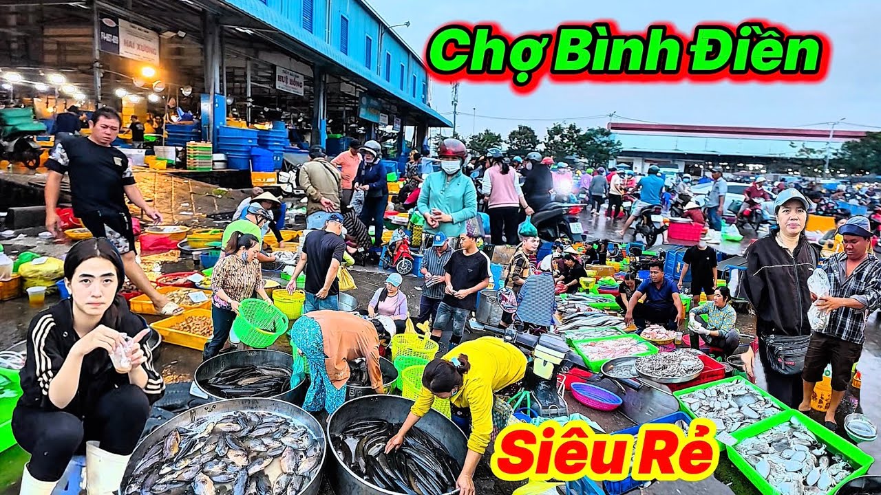 Sáng nay chợ Bình Điền cả 1000 người chen lấn mua Cá Hải Sản SIÊU RẺ