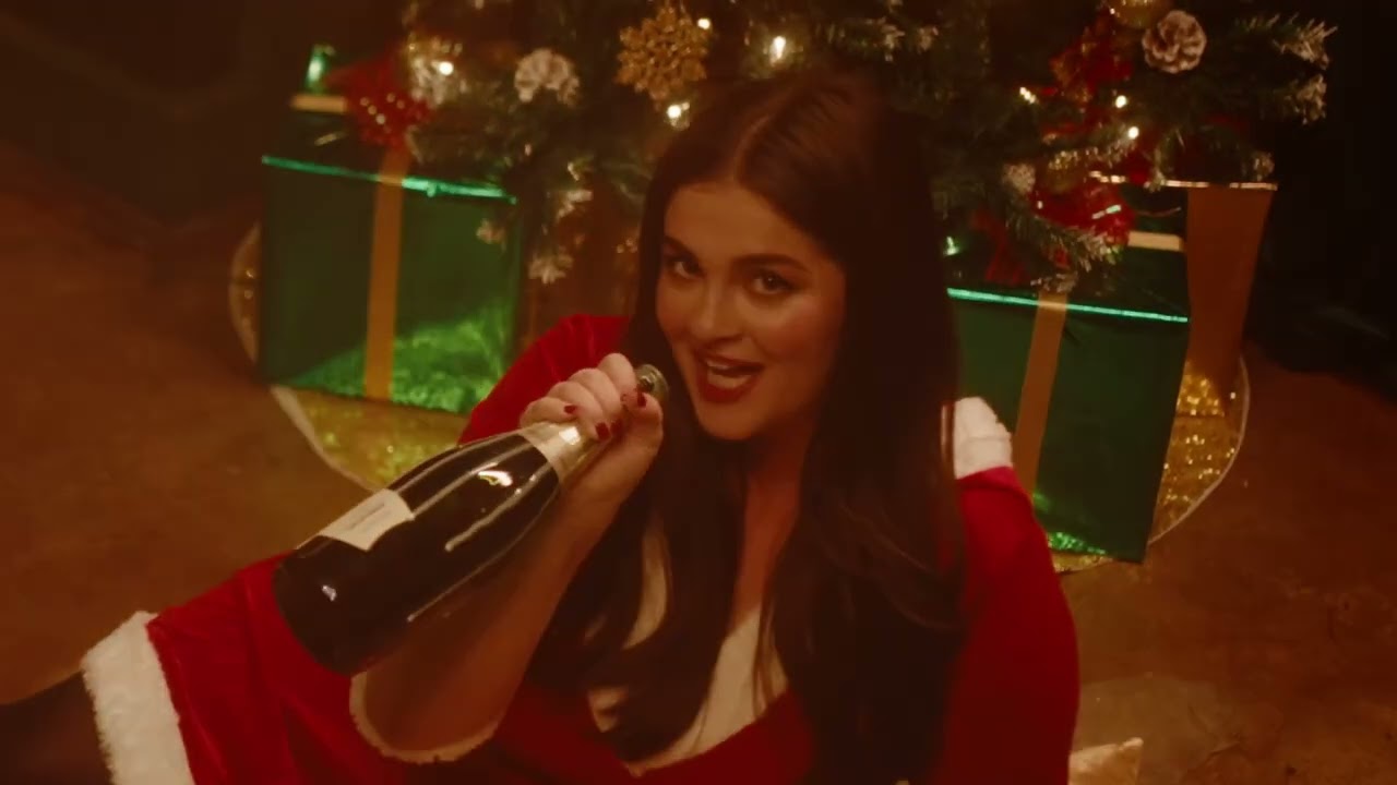Watch Jillian Rossi - Ms. Claus (Official Music Video) on YouTube Watch Jillian Rossi - Ms. Claus (Official Music Video) on YouTube