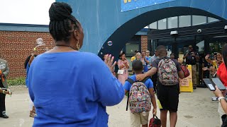 Woodcrest Elementary Welcomes Students Back On First Day Of School