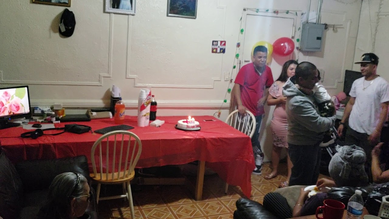 Feliz cumpleaño Rolando pero se asusto el niño corazon aquino