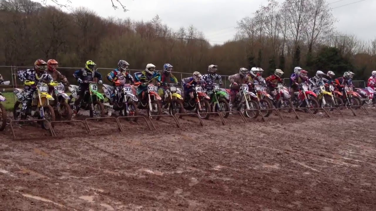Irish championship start gate crash.