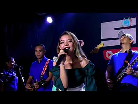 ikan dalam kolam // ica cosma