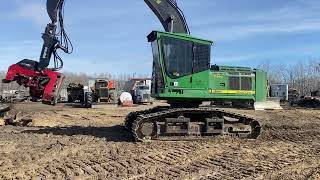 LOT 125 ~ 2013 John Deere 2154D Log Processor