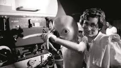 Behind the Scenes: Close Encounters of the Third Kind (Spielberg, 1977) with Richard Dreyfuss