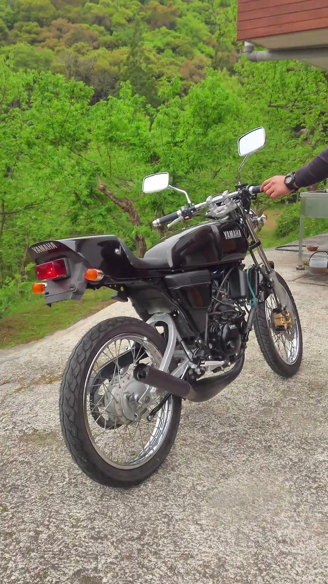 YAMAHA RZ50 エンジン始動 #shorts #rz50 - YouTube