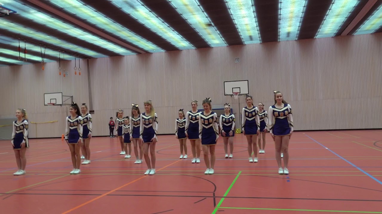 Erding Bulls Cheerleader beim Hallenturnier der Erding Bulls am 24.02.2019