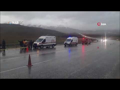 Malatya'da tır ile otomobil kafa kafaya çarpıştı: 3 ölü, 1 yaralı