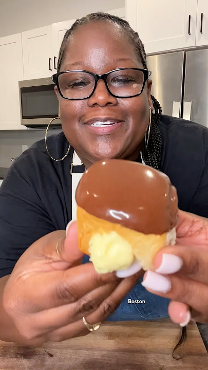Boston Cream Hawaiian Rolls #dessertrecipe #easyrecipe #food