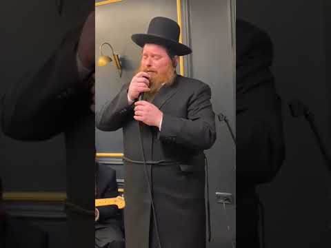 This Talented Guy Acts & Sings Like Pinky Weber