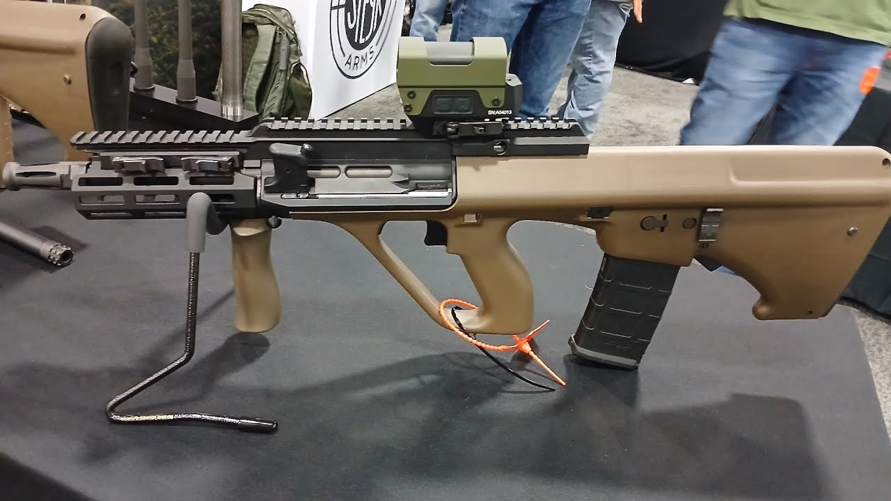 STEYR AUG DIE HARD Display Merry Christmas & Jeff Cooper Scout