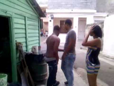 LA BERUNTA EN FIRMACION.3gp