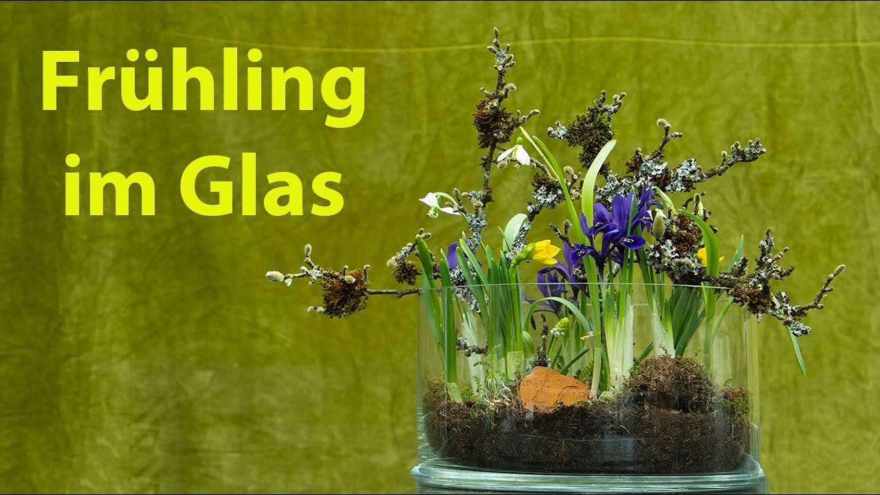 Blumendeko in der Glasschale mit Frühlingsblumen selber machen