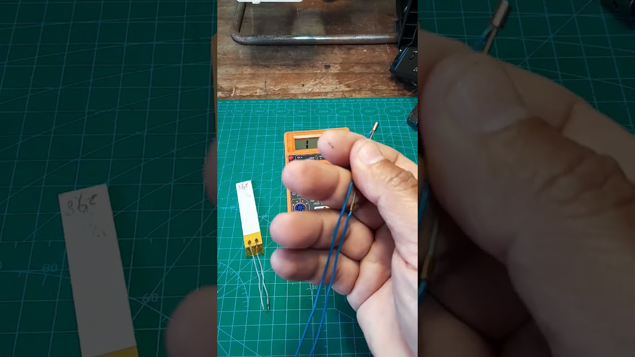 Resistencias de plancha de cabello .prueba con el tester