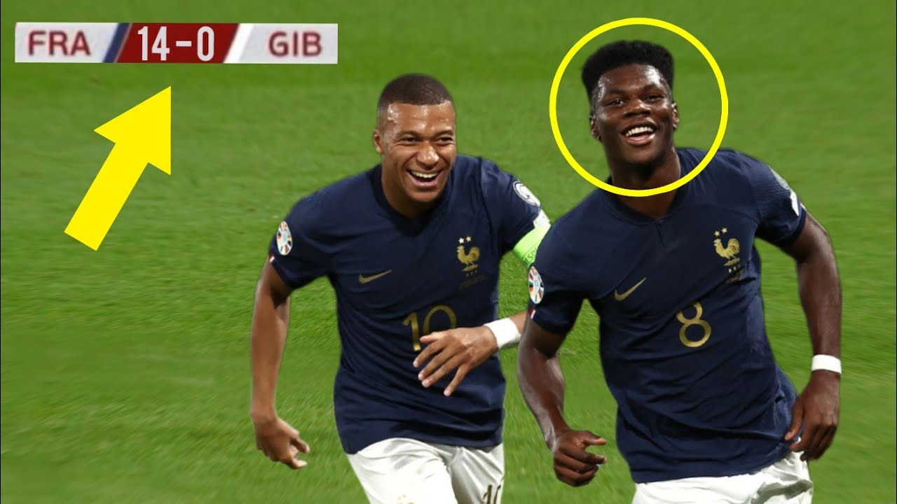 UNEXPECTED Moments in Football - YouTube