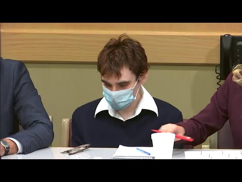 Nikolas Cruz appears distressed in court appearance, leading to issue over colored pencils