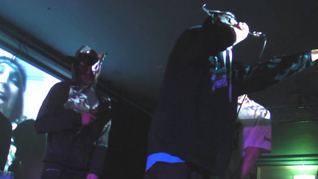 The Four Owls - Much Too Much feat. Dirty Dike (Live @ Vibe Bar)