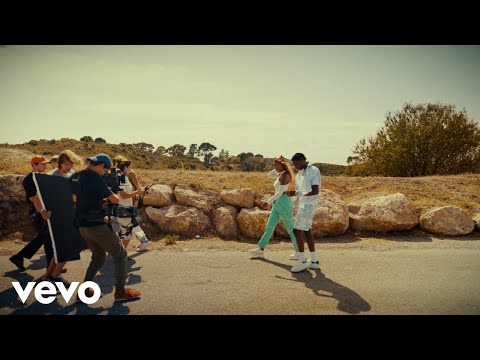 Ronisia - Comme moi (Making of) ft. Tiakola