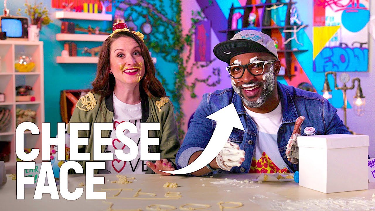 😋ЧЕЛЛЕНДЖ «СЪЕШЬ ИЛИ НОСИСЬ»! (Издание Cheezy 2018) 🧀 Шоу «Петля»