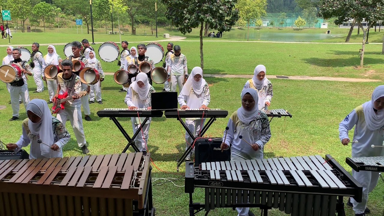 In the lot, UiTM Pahang - 4 Seasons