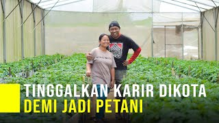 Tinggalkan Karir Mentereng Demi Menjadi Petani dan Hidup Sederhana