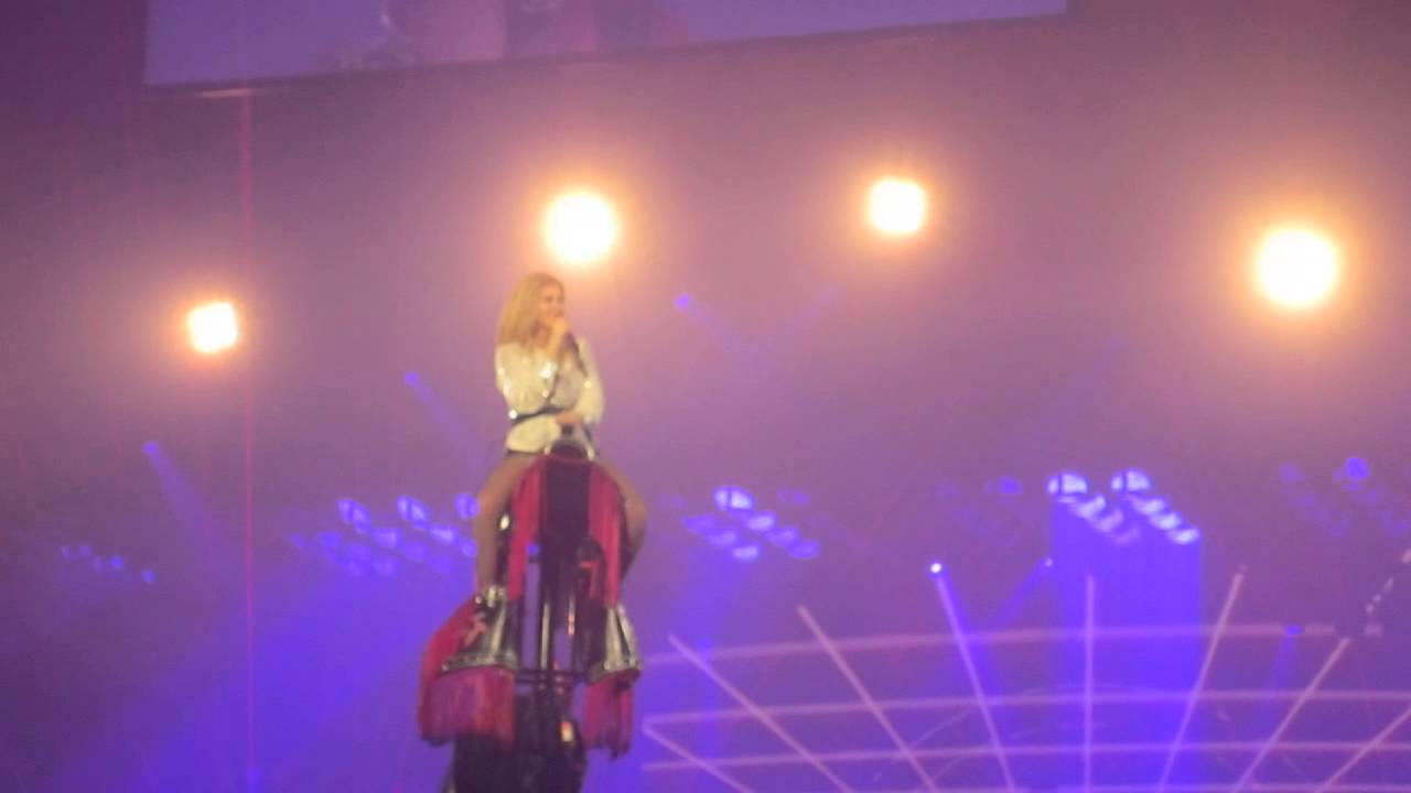 Shania Twain Up (Live At The Allstate Arena In Chicago) YouTube