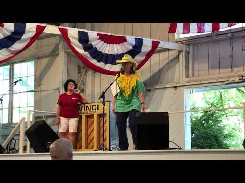 LeAnn hog calling Iowa state fair 2019 2704
