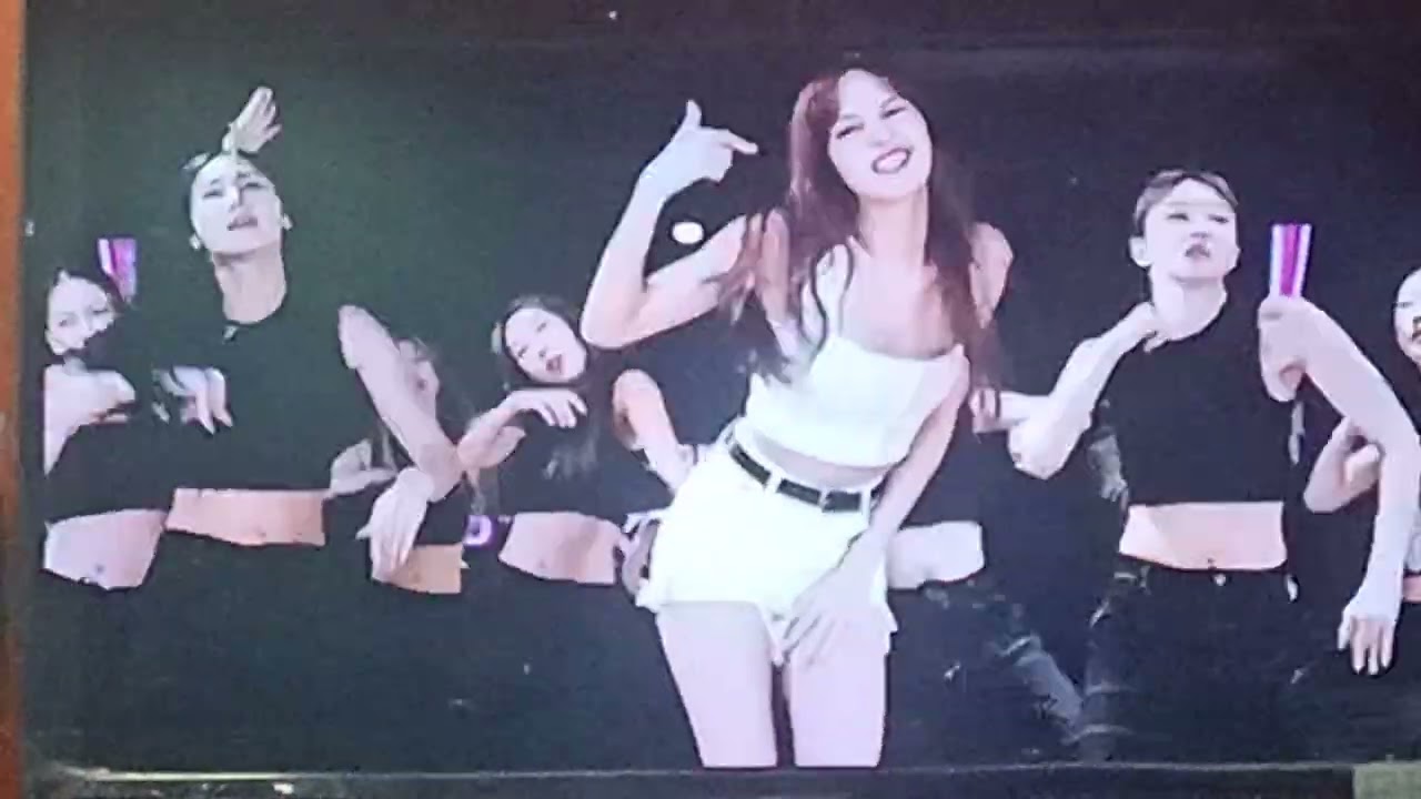 Sorry guys I can't download the video cuz it'll make a virus in my phone 😭😭 