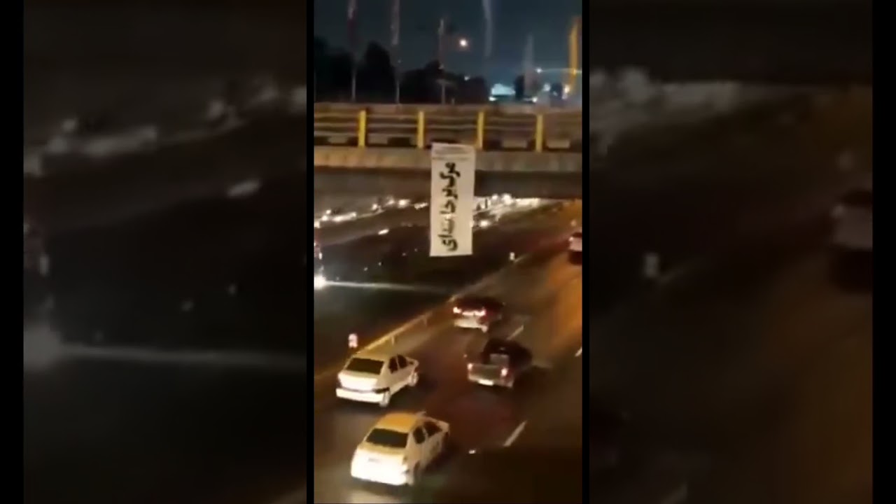 Sign seen on a highway in Iran reads “Death to Khamenei”￼