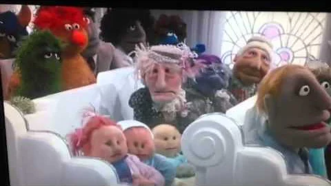 Kermit the Frog and Miss Piggy gets married