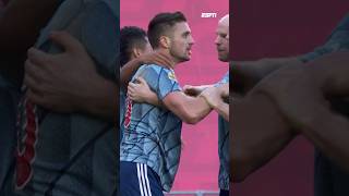 Denzel Dumfries prieš Dusan Tadić