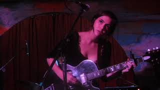 Vera Sola - Honey and Peaches Live Shacklewell Arms
