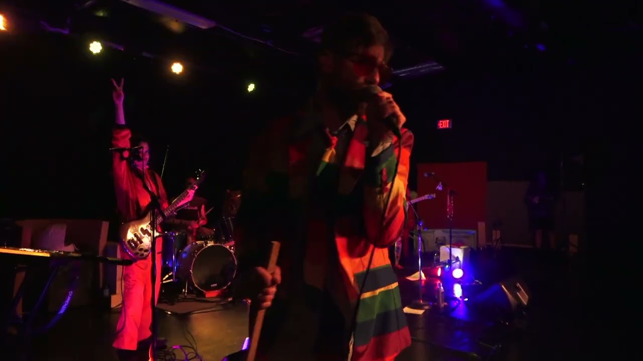 The Falsies - Live on Third Rail at WTJU (reupload) - YouTube