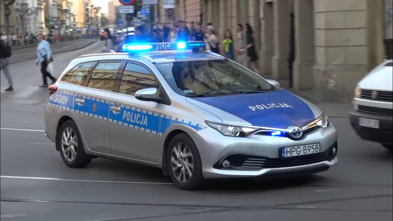[COLLECTION] Krakow Police responding urgently to emergencies //