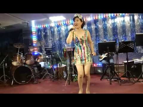 采盈音樂茶坊 2016-10-29 陳真演唱 "水車姑娘"  地址: 台北市懐寕街6号B1
