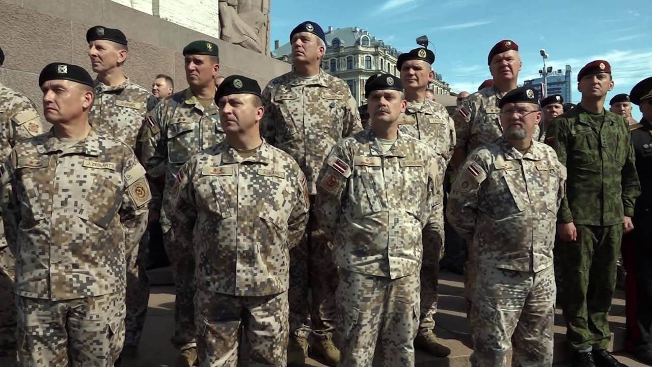 Zemessardzes 25.gadadienas militārā parāde Brīvības pieminekļa laukumā