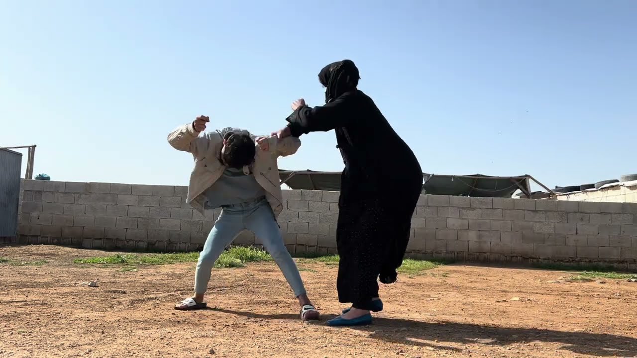 منو كان يلحق امو وين ماتروح😂😅😍