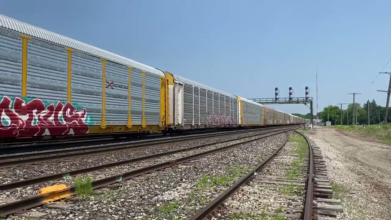CN E271 - CN 2320 West at Paris (June 27 2025)
