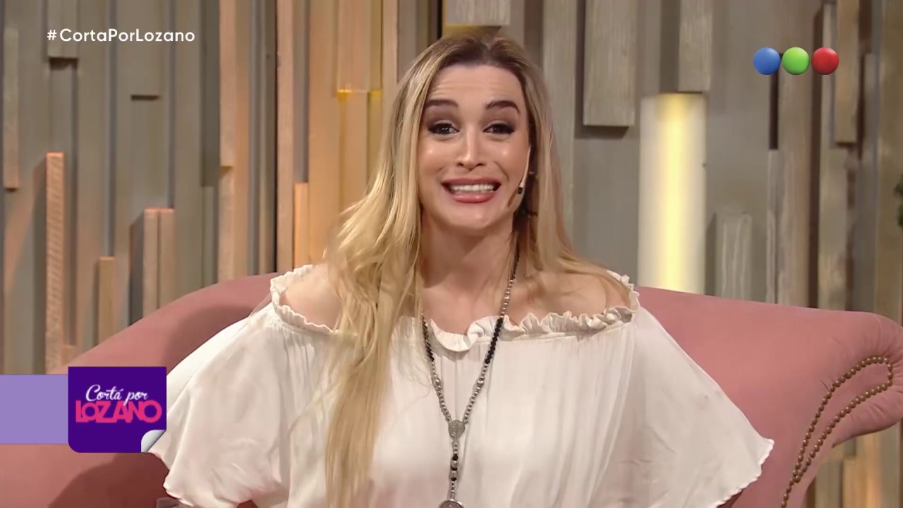 Fátima Flores en el diván - Cortá por Lozano 2018
