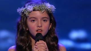 Video-Miniaturansicht von „Angelina Jordan singing Fly Me to the Moon at Little Big Shots US“