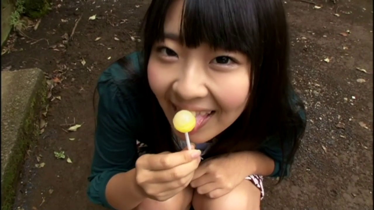 縁側少女 飴舐め グラビア アイドル Japanese girl - YouTube