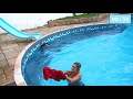 MENINOS VS MENINAS: TROCA DE ROUPA NA PISCINA!! [ REZENDE EVIL ]