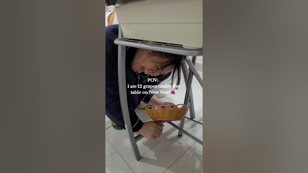 12 GRAPE UNDER THE TABLE😅🍇 ️Happy New Year, everyone!🎉newyear 2025 