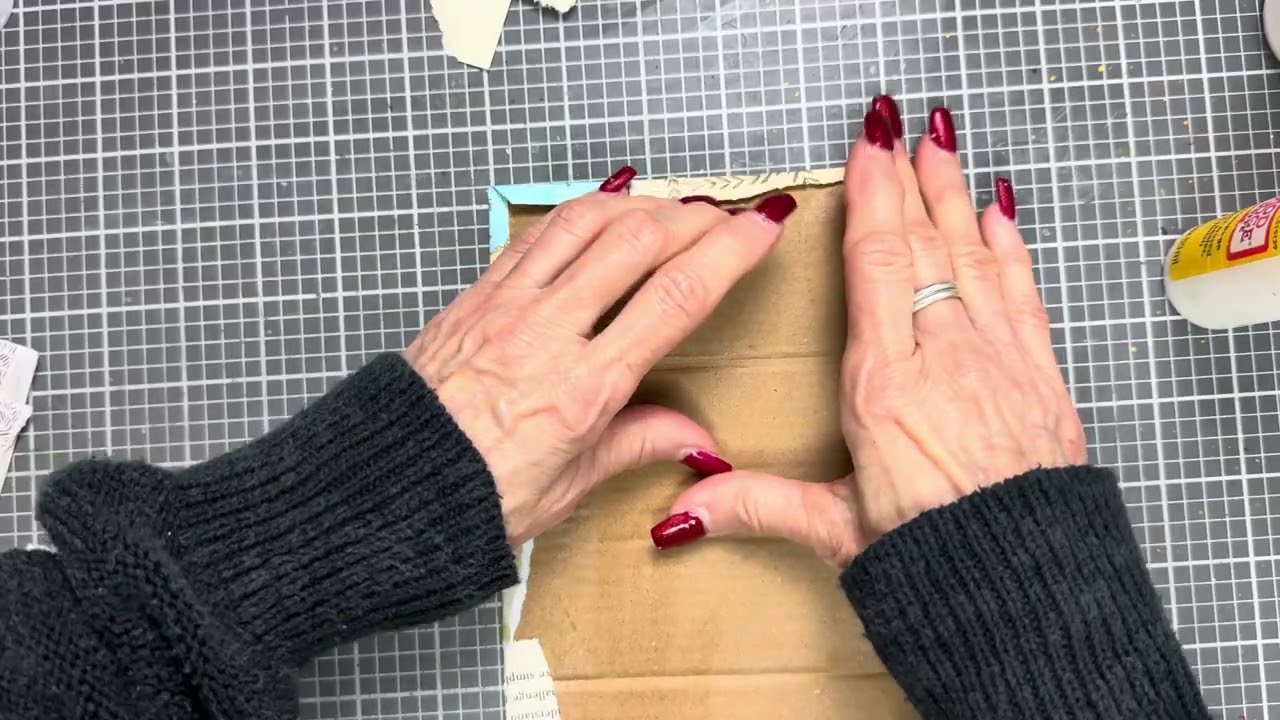 Используйте обрезки бумаги — Внутренняя обложка мини-журнала, часть 2. Повторяющиеся движения... ...