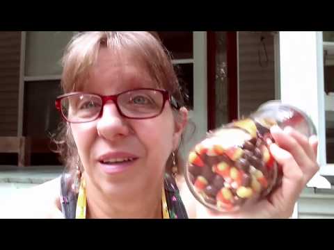 فيديو: Manettia Vine Care - كيفية زراعة كرمة حلوى الذرة