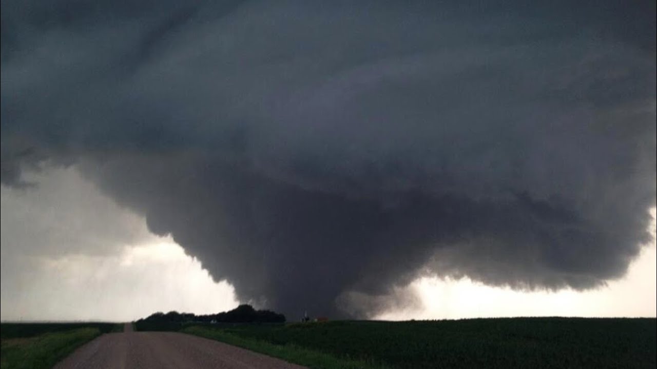 Multiple extremely dangerous tornadoes touch down in Nebraska, May 12, 2023 [Briefing] YouTube