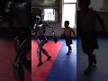 जब छोटे बच्चे ने Robot की हवा निकाल दी! 😂🥊 #FunnyAI #RobotFight