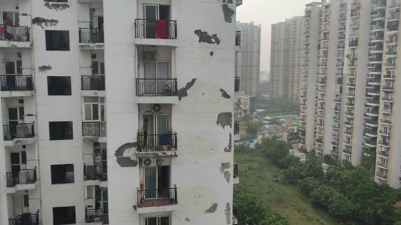 Max bliss white house society sector 75 noida flat for sale in noida plz call 9810066158