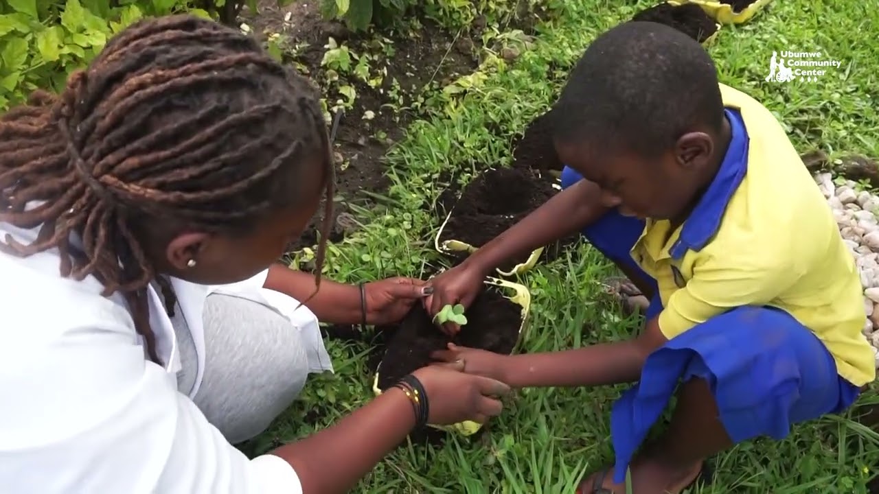 UBUHINZI BW'IMBOGA BUKORWA KU BUSO BUTO